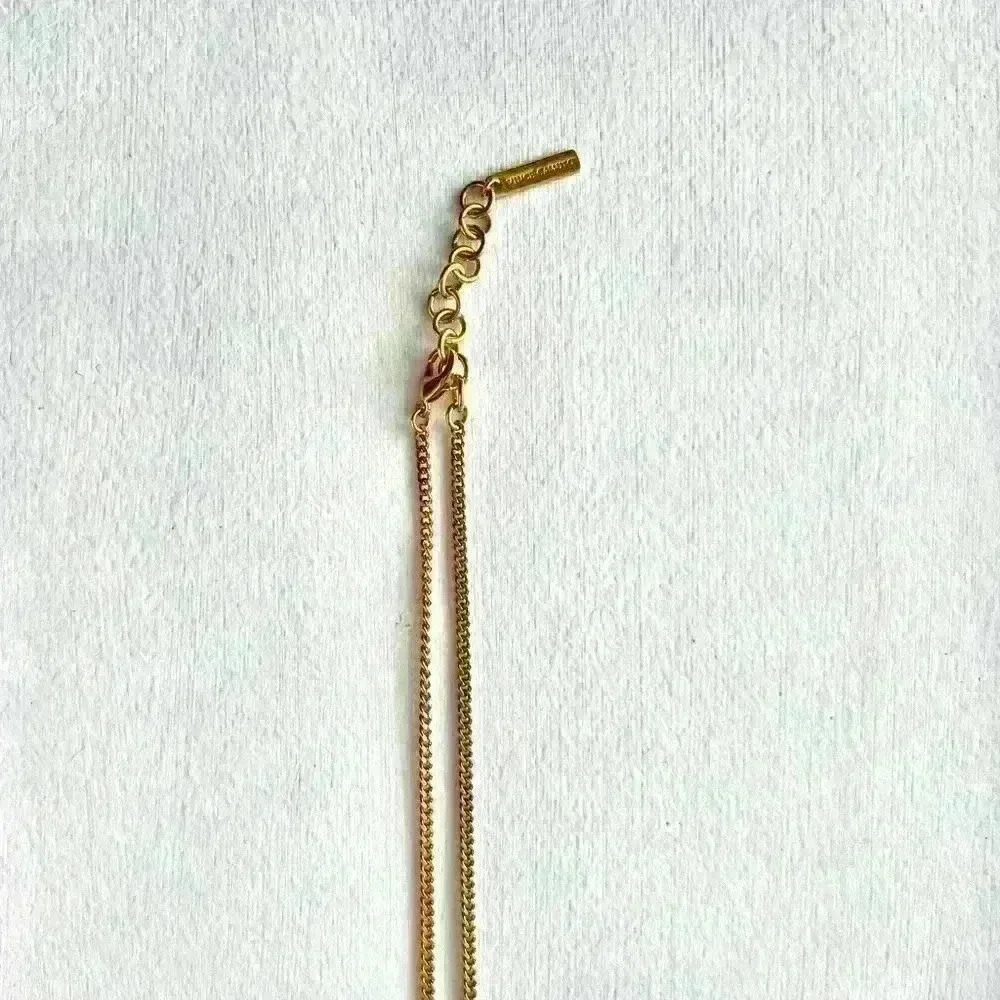Vince Camuto gold necklace - Picture 3 of 8